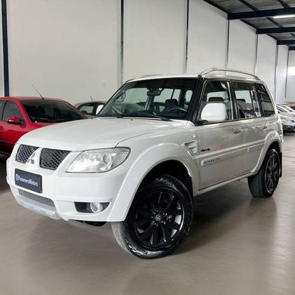 MITSUBISHI PAJERO TR4 2.0 4X4 16V 140CV FLEX 4P AUTOMÁTICO MITSUBISHI PAJERO TR4 2.0 4X4 16V 140CV FLEX 4P AUTOMÁTICO